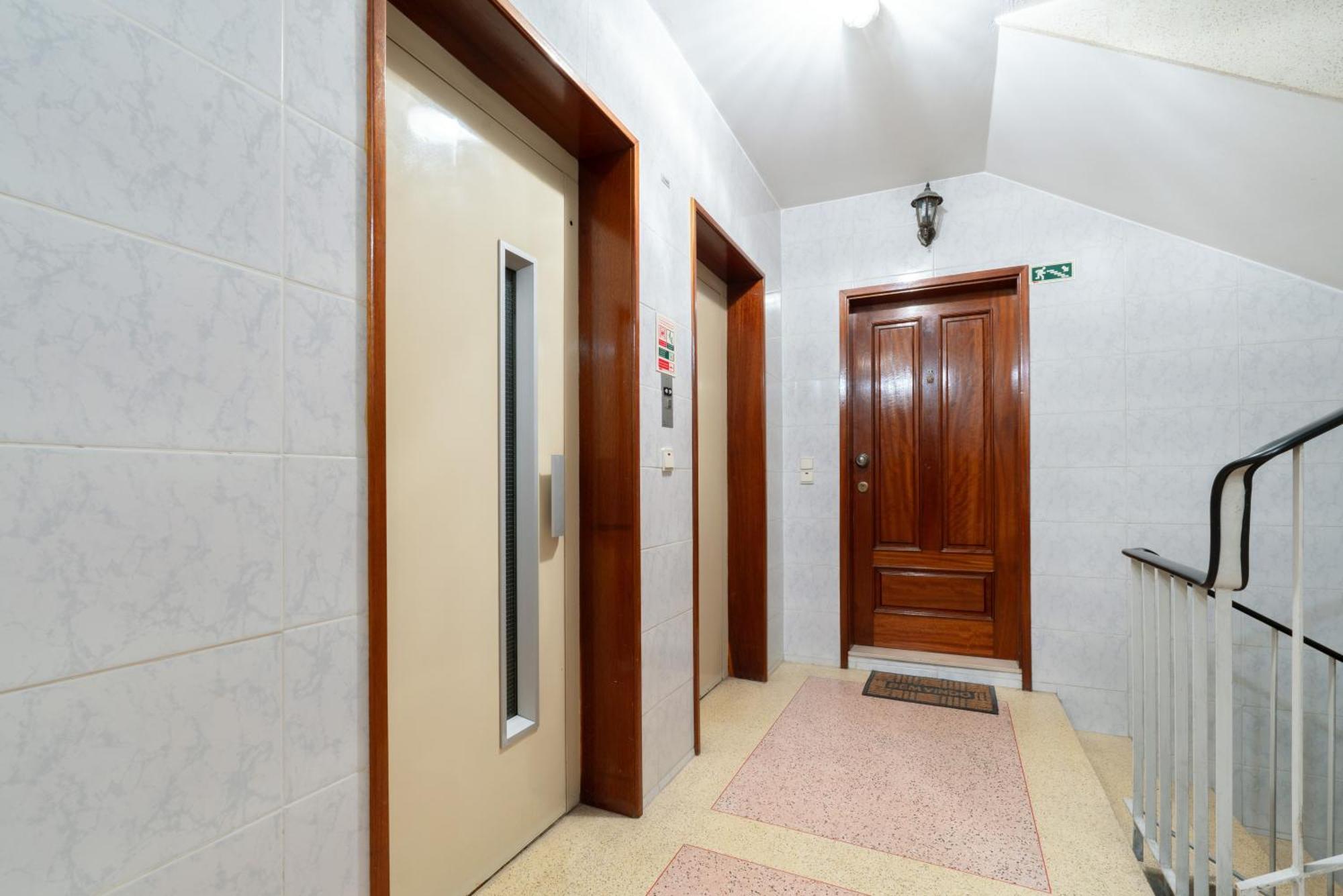 Apartamento Host Wise - Bright And Elegant Urban Flat With Balcony *